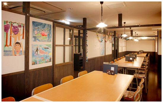個室居酒屋 6年4組：大教室
