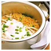 個室居酒屋 6年4組:親子チキン入りチキンラーメン